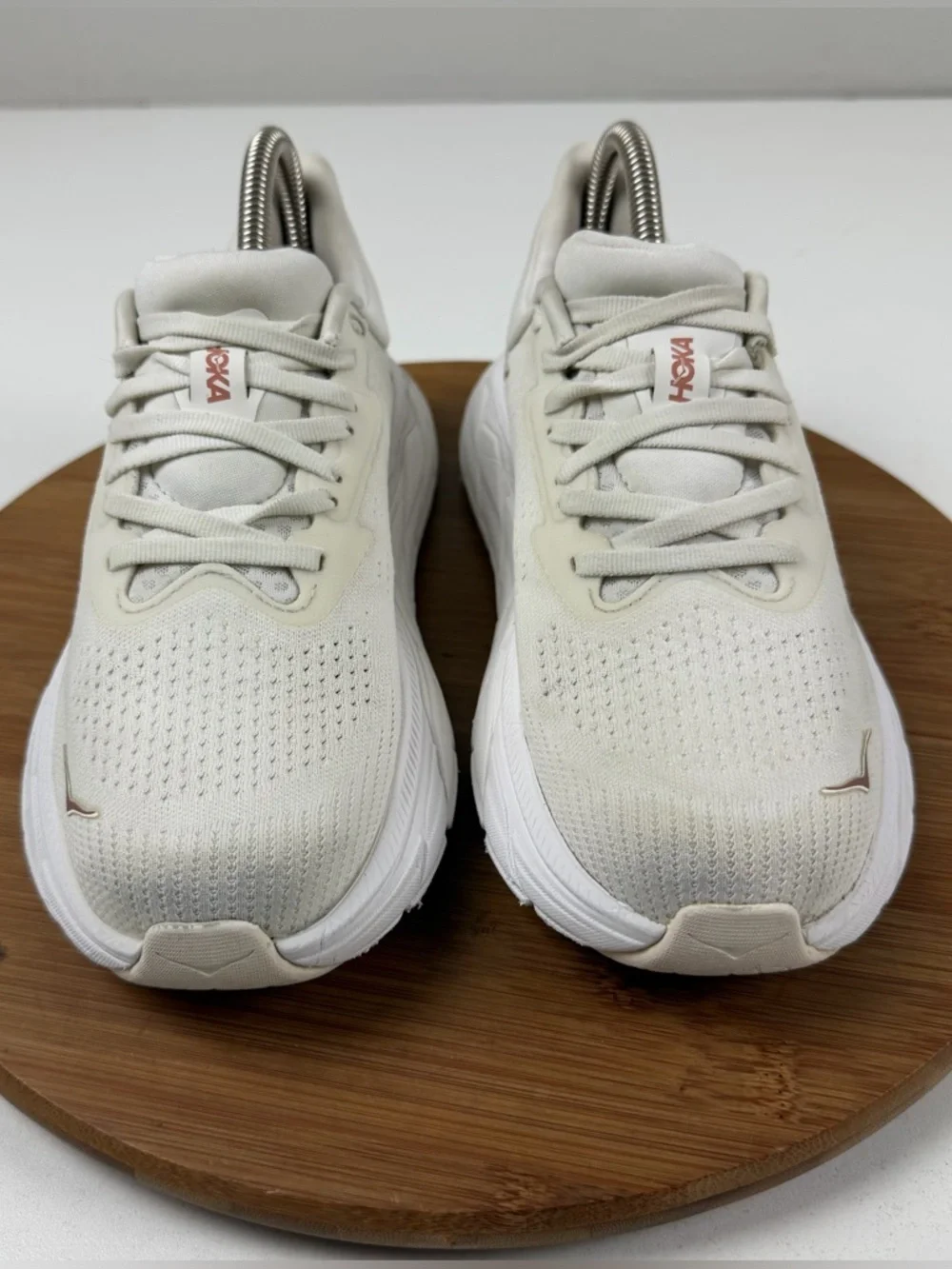 Hoka One One Arahi 7 Cream Running Shoes - Picture 2 of 10